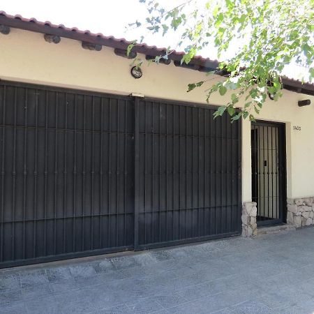 Quinta Montaña - Casa entera grupo o familia 8-10 personas - céntrica, piscina - Todas las comodidades! Mendoza Esterno foto