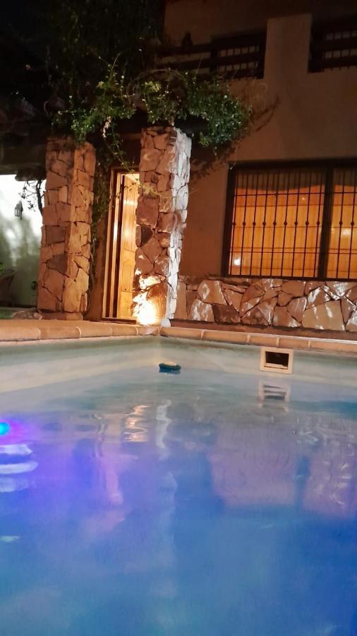 Quinta Montaña - Casa entera grupo o familia 8-10 personas - céntrica, piscina - Todas las comodidades! Mendoza Esterno foto