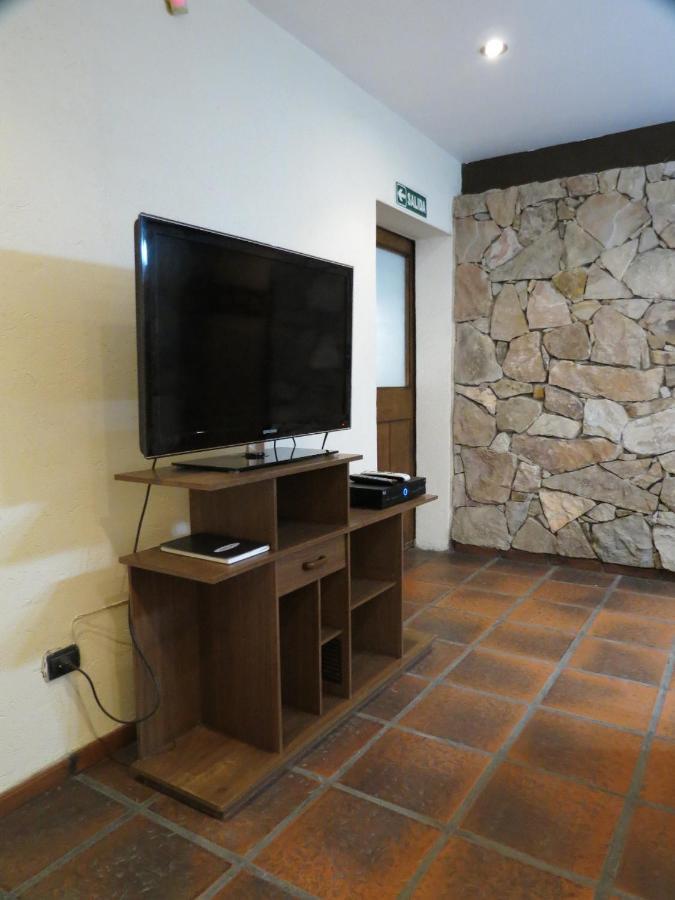 Quinta Montaña - Casa entera grupo o familia 8-10 personas - céntrica, piscina - Todas las comodidades! Mendoza Esterno foto