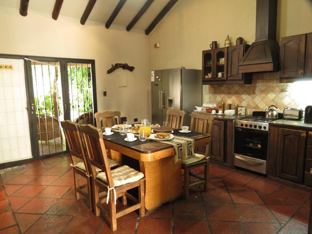 Quinta Montaña - Casa entera grupo o familia 8-10 personas - céntrica, piscina - Todas las comodidades! Mendoza Esterno foto