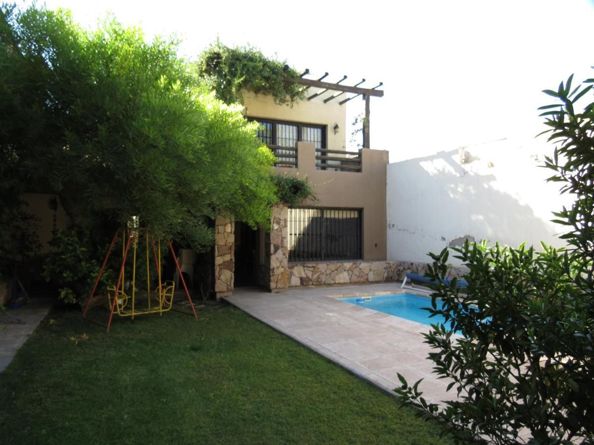 Quinta Montaña - Casa entera grupo o familia 8-10 personas - céntrica, piscina - Todas las comodidades! Mendoza Esterno foto